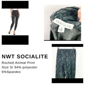 NWOT Socialite Snake print Ruched Leggings